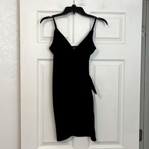 ONLY WORN ONCE JUNIORS LITTLE BLACK DRESS : SIZE XS